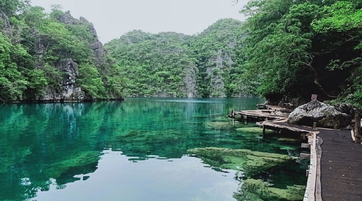 Kayangan Lake